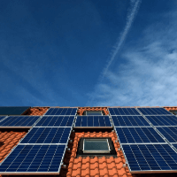 太陽光に使用する蓄電池の寿命はどの程度か